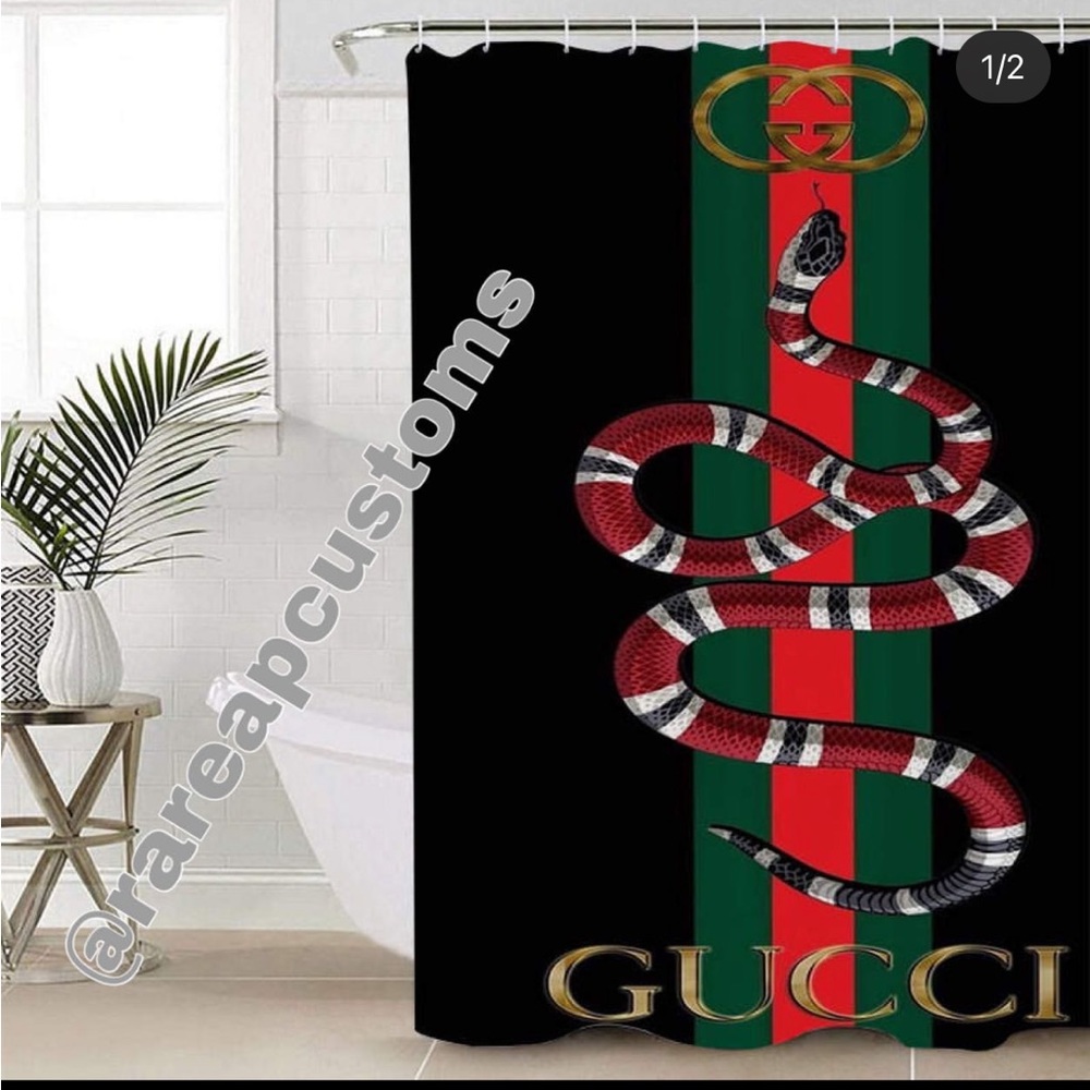 Snake unisex shower cut with vivid color and style